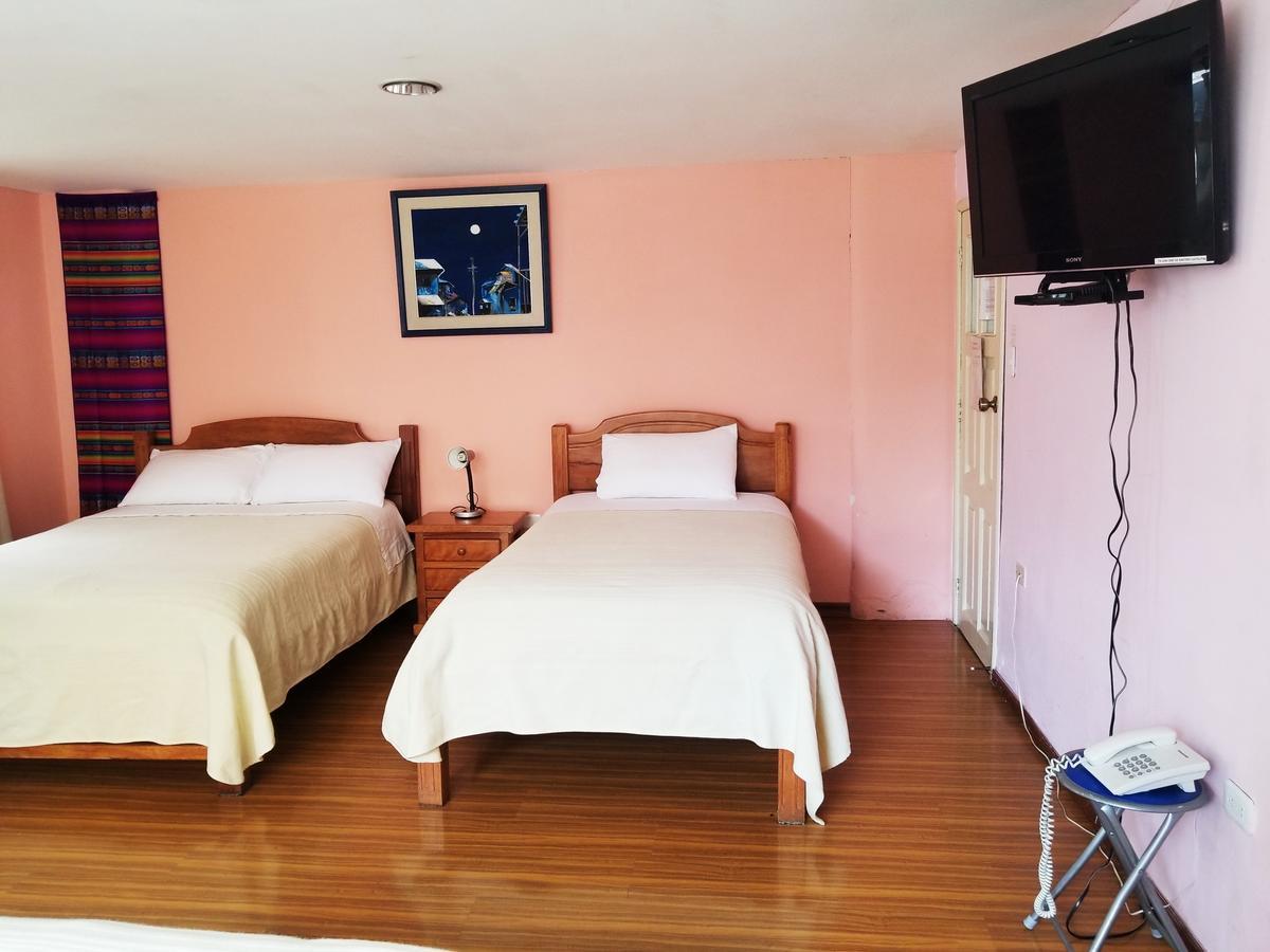 Hostal Travellers *