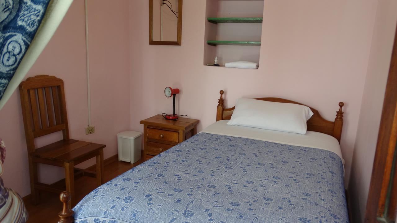 Travellers Hostal
