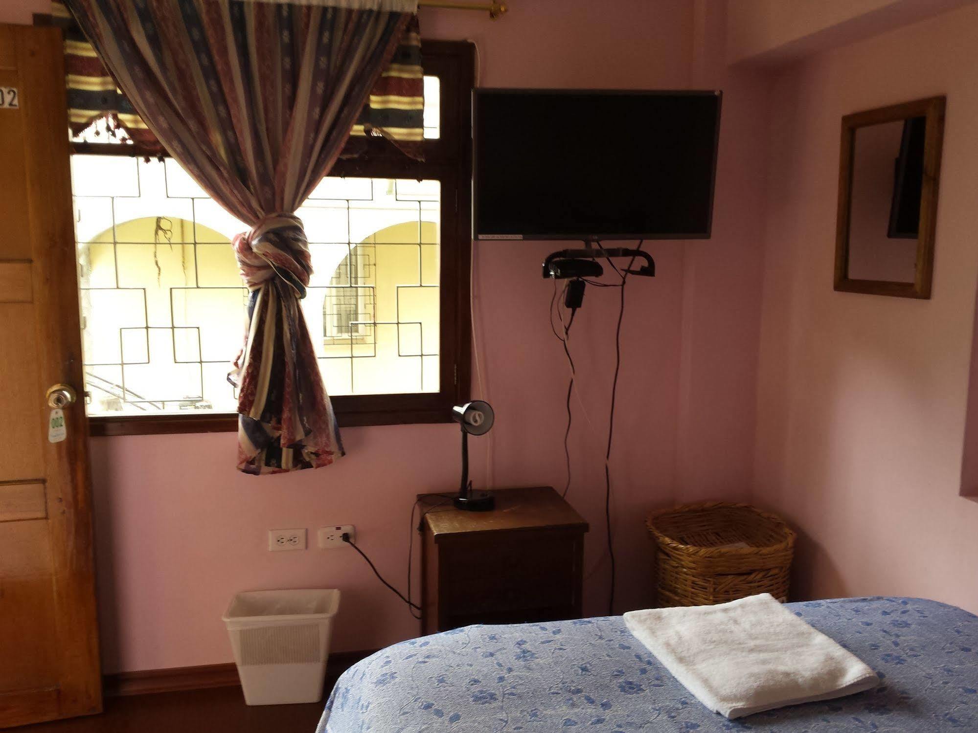Travellers Hostal